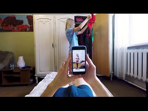 ❤️ Stepsister għamel lil ħuha jiġbor eżatt qabel ma daħlet id-dar ❤️❌ Porn Russu lilna