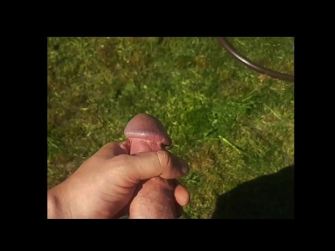 ❤️ Hottie sħun gets pussy roża tagħha fucked u cums bi squirt fi ġnien tas-sajf ❤️❌ Porn Russu lilna